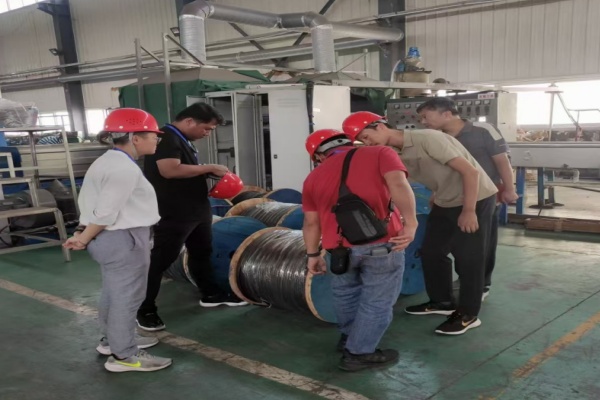 Client of RRU Cable from Indonesia-Hesheng Cable.jpg